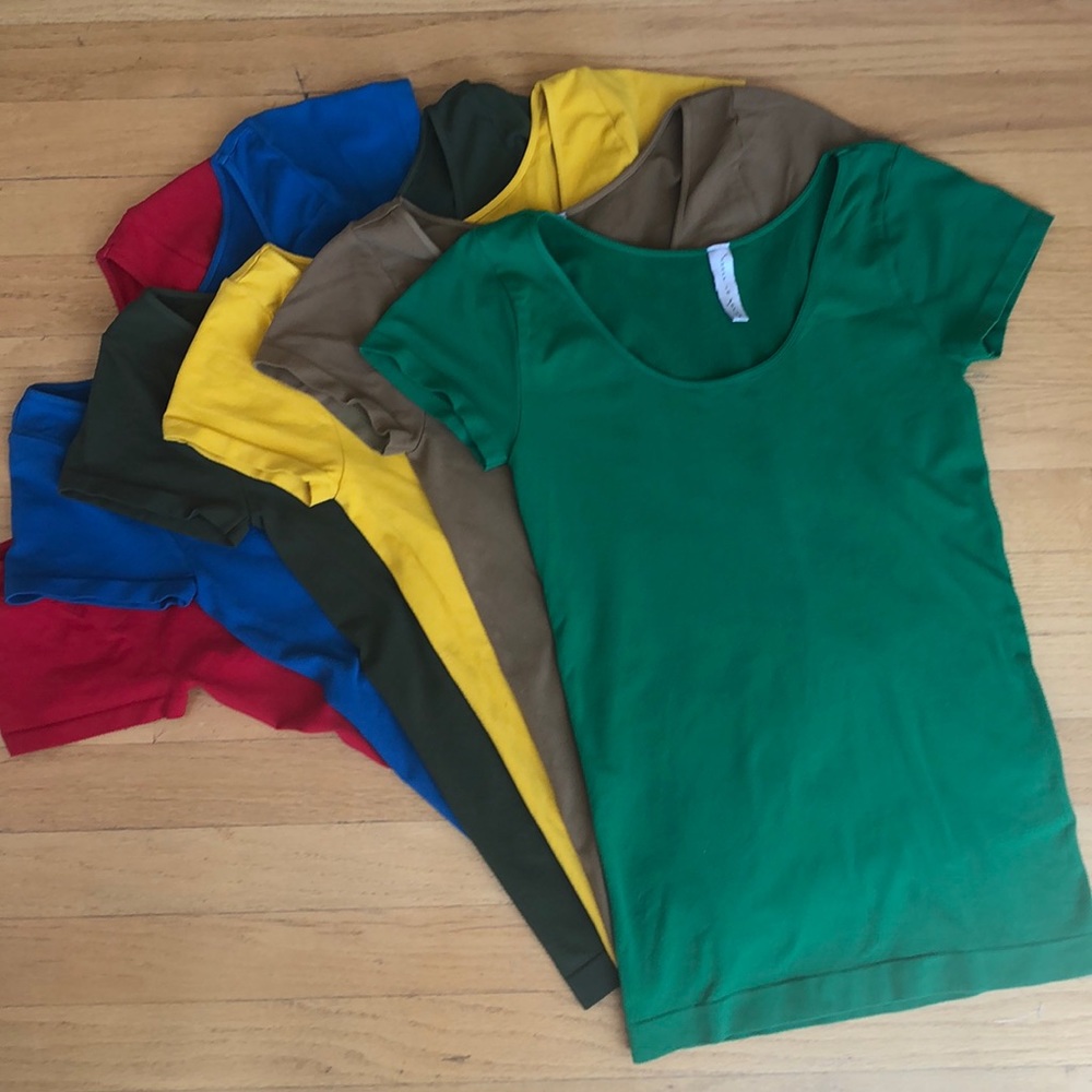 Bundle of 6 seamless tees